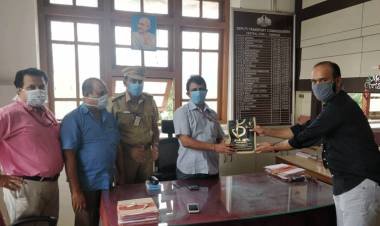 മോട്ടോർ വാഹന ഉദ്യോഗസ്ഥരുടെ കണ്ണുകൾ തണുപ്പിക്കാൻ Yenu opticals