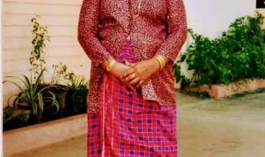 കൊച്ചിയില്‍ കപ്പലിറങ്ങിയ വേഷം