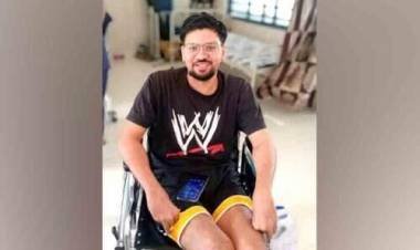 തോല്‍ക്കില്ല; വാഹനാപകടത്തില്‍ അ​ര​ക്കു​താ​ഴെ​ ത​ള​ര്‍​ന്ന റിയാസ്​ അ​തി​ജീ​വ​ന​വഴിയില്‍