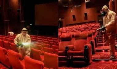 'തീയറ്ററുകള്‍ തുറന്നാലും സിനിമകള്‍ നല്‍കില്ല, ലഭിക്കാനുള്ള പണം കിട്ടിയാല്‍ മാത്രമേ സിനിമ വിതരണം ചെയ്യൂ'; സര്‍ക്കാര്‍ തീരുമാനത്തിനെതിരെ ഡിസ്ട്രിബ്യൂട്ടേഴ്‌സ് അസോസിയേഷന്‍