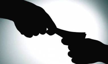 കൈക്കൂലികേസില്‍ കുടുങ്ങി സി.ബി.ഐ ഉദ്യോഗസ്ഥര്‍