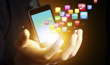 വ്യാജ ആപ്പുകളെ തിരിച്ചറിയാം ; മുന്നറിയിപ്പുമായി കേരള പോലീസ്