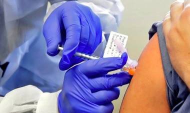 രജിസ്റ്റര്‍ ചെയ്തിട്ടും വാക്സീന്‍ കിട്ടുന്നില്ല, തിരക്കെന്ന് അധികൃതര്‍, പരാതിയുമായി മുതിര്‍ന്ന പൗരന്മാര്‍