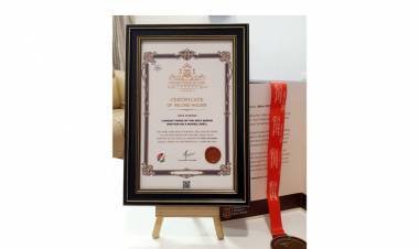 കക്കയിൽ പതിമൂന്നുകാരിയുടെ  കാലിഗ്രഫി വിസ്മയം .