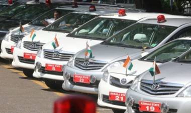 സാമ്പത്തിക ഞെരുക്കത്തിലും സംസ്ഥാന മന്ത്രിസഭയിലെ പത്ത് മന്ത്രിമാര്‍ക്ക് പുതിയ ഇന്നോവ ക്രിസ്റ്റകള്‍ വാങ്ങും