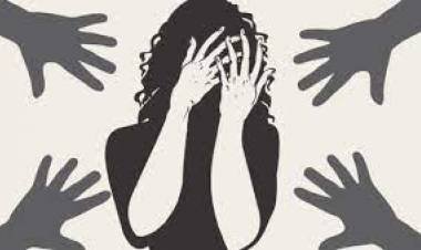 തൃശൂരില്‍ പ്ലസ് ടു വിദ്യാര്‍ത്ഥിനിയെ അച്ഛന്റെ സുഹൃത്തുക്കള്‍ ചേര്‍ന്ന് കൂട്ടബലാത്സംഗം ചെയ്തു