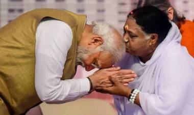 കടപ്പുറം സുധാമണി ആള്‍ദൈവം തന്നെയാണ്, അസുരവിത്തുക്കളെ