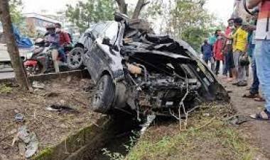 പ്രതിദിനം റോഡ് അപകടങ്ങളില്‍ മരിക്കുന്നത് 426 പേര്‍; കഴിഞ്ഞ വര്‍ഷം ഇന്ത്യയില്‍ റോഡപകടങ്ങളില്‍ മരിച്ചത് 1.55 ലക്ഷം പേരാണ്.