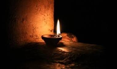 സന്ധ്യാ ദീപം ജ്വലിപ്പിക്കുന്നത് " കരി ഓയിലിൽ, പ്രാർത്ഥനയിലൂടെ ലഭിക്കുന്നത് മാരക രോഗങ്ങൾ