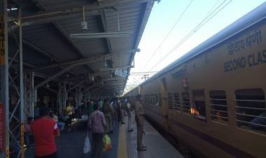 റിപ്പബ്ലിക് ദിനവുമായ് ബന്ധപ്പെട്ട് റയിൽവേ സംരക്ഷണസേന റുട്ട് മാർച്ച് നടത്തി