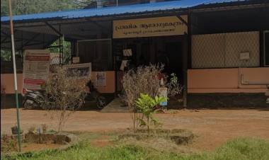 മാസ്കില്ലെങ്കിൽ മൂക്കന്നൂർ പ്രൈമറി ഹെൽത്ത് സെൻ്ററിൽ ജീവനക്കാർ യജമാനൻമാർ