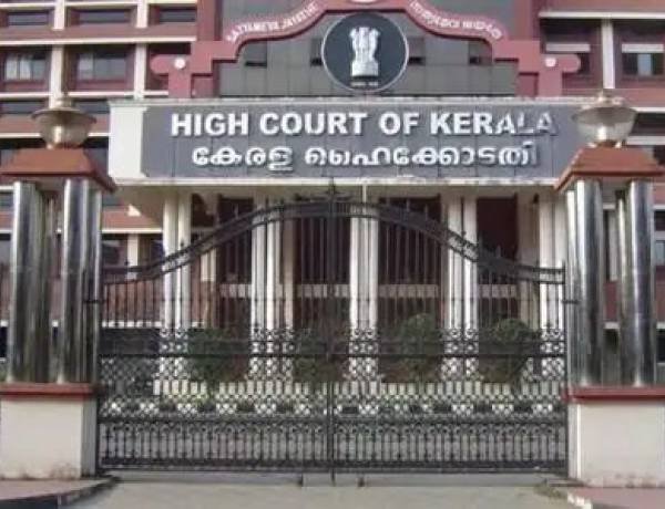 താൽക്കാലികക്കാരെ സ്ഥിരപ്പെടുത്തൽ : സ്റ്റേ നീട്ടി ഹൈക്കോടതി ; ഉത്തരവുകൾ നടപ്പാക്കരുത്