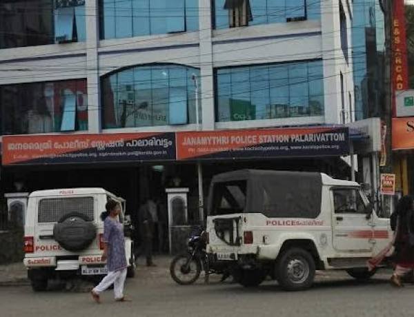 സാമ്പത്തിക തട്ടിപ്പിനെതിരെ മാധ്യമ പ്രവർത്തകക്കെതിരെ കേസെടുത്ത പോലീസ് അന്വേഷണം നടത്തുന്നില്ല എന്ന് പരാതി