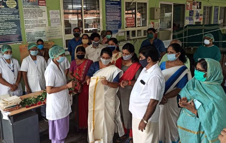 അങ്കമാലി നഗരസഭയുടെ ആദരവ് ഏറ്റ് വാങ്ങി സര്‍ക്കാര്‍ ആശുപത്രിയിലെ മാലാഖമാര്‍