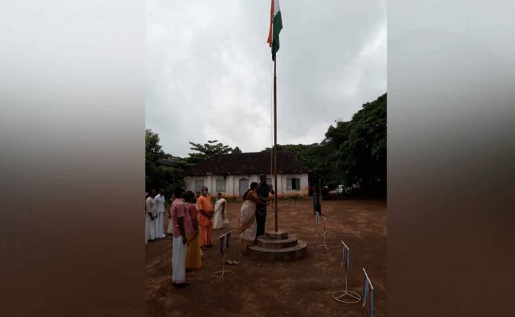 സ്വാതന്ത്ര്യ ദിനാഘോഷം തത്സമയം കുട്ടികളിലെത്തിച്ച് ശ്രീരാമകൃഷ്ണ ഗുരുകുല വിദ്യാമന്ദിരം