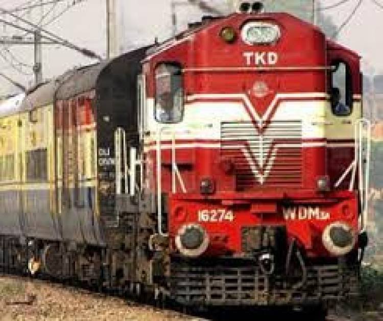 പാസഞ്ചര്‍ ട്രെയിനുകള്‍ ഓടിക്കാനുള്ള സാധ്യത റെയില്‍വേ പുനപരിശോധിക്കുന്നു; തിരക്കേറിയ സെക്ടറുകള്‍ കണ്ടെത്താന്‍ കണക്കെടുപ്പ് തുടങ്ങി