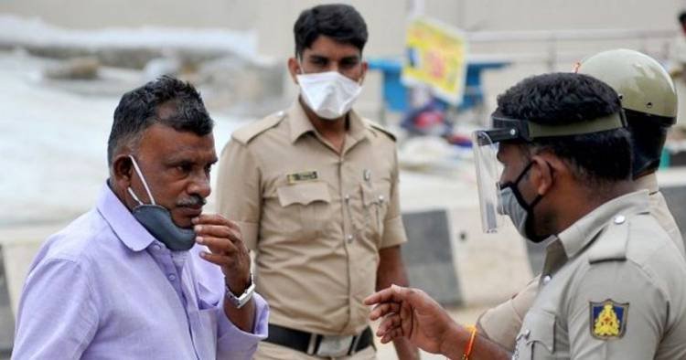 കൊവിഡ് മാര്‍ഗ്ഗരേഖ പുതുക്കി കേന്ദ്രം: സ്വിമ്മിംഗ് പൂളുകള്‍ തുറക്കാം, പൊതുപരിപാടികളില്‍ കൂടുതല്‍ പേര്‍ക്ക് പങ്കെടുക്കാം