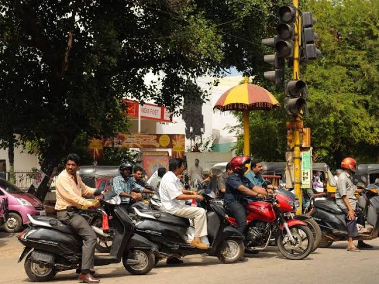 വാഹന ഉടമകൾക്ക് എട്ടിൻ്റെ പണിയുമായി ,, കൊച്ചി