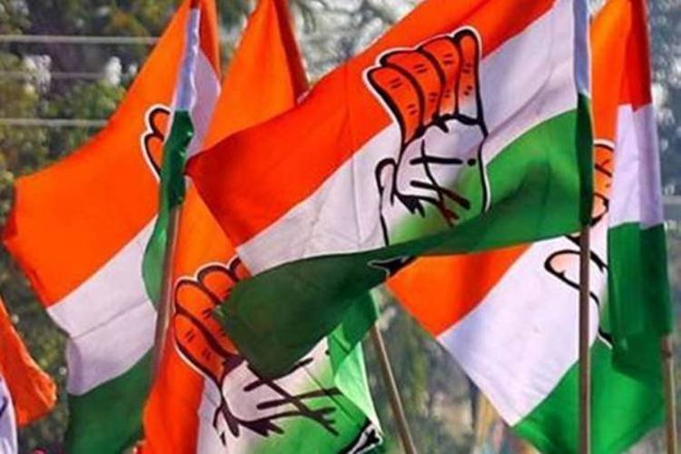 ദേശിയ തലത്തിൽ കോൺഗ്രസ്‌ പിളർപ്പിലേക്ക്. കശ്മീർ  "ശാന്തി" സമ്മേളനം ആദ്യ വെടി