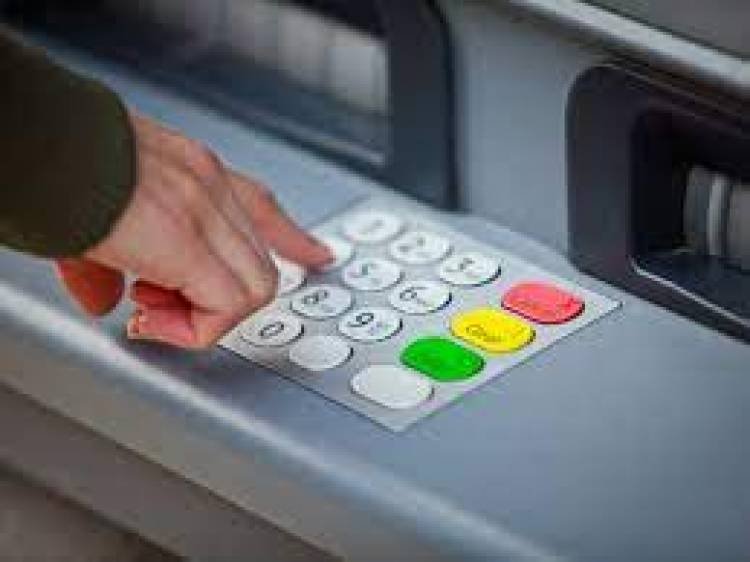 തിരുവനന്തപുരത്ത് 5 കാശ്മീരികൾ പിടിയിൽ.  ATM കളിൽ നിറയ്ക്കുന്ന കറൻസികളിൽ പാക്ക്നിർമിത കള്ള നോട്ടുകൾ ഉണ്ടോ?