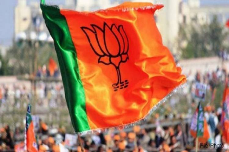തട്ടുകടക്കാരും മനുഷ്യരാണ്, അവരെ സർക്കാർ സംരക്ഷിക്കണം,,, സി: വി,, സജിനി