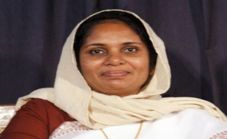 വിദ്യാഭ്യാസ യോഗ്യതയില്‍ കള്ളം പറഞ്ഞെന്ന് സമ്മതിച്ച് വനിത കമ്മിഷന്‍ അംഗം ഷാഹിദ കമാല്‍