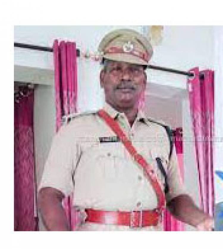 മുൻ 'IPS കാരൻ ജീവിക്കുന്നു സെക്യൂരിറ്റി ജോലിയിലൂടെ ? പാർട്ടിയുടെ വഴിയിലൂടെ നടക്കാത്തവർക്കിത് പാഠം .