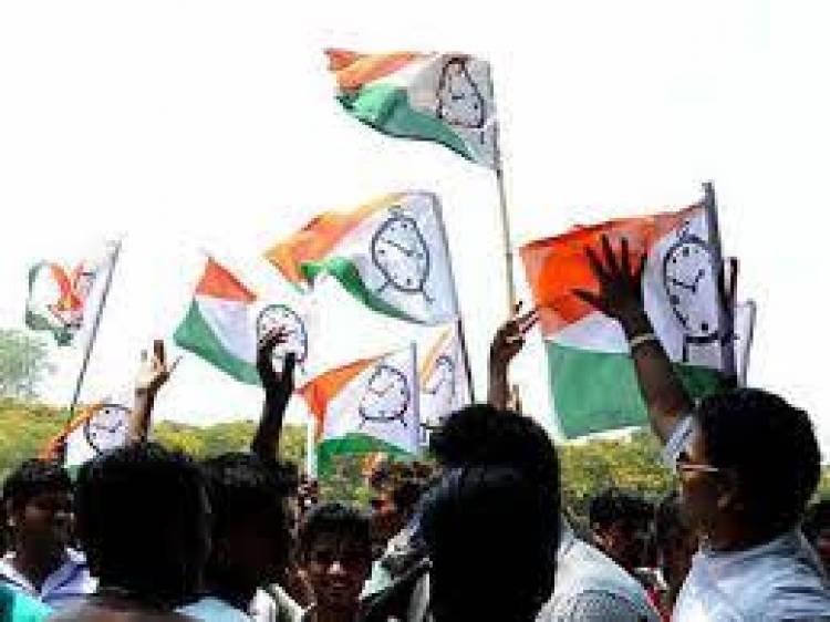ശശീന്ദ്രന്റെ ഫോണ്‍ സംഭാഷണ കേസ്, രചനയും സംവിധാനവും സ്വന്തം പാര്‍ട്ടിക്കാര്‍ തന്നെയോ?