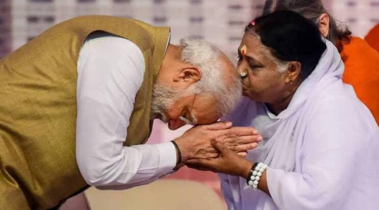 കടപ്പുറം സുധാമണി ആള്‍ദൈവം തന്നെയാണ്, അസുരവിത്തുക്കളെ