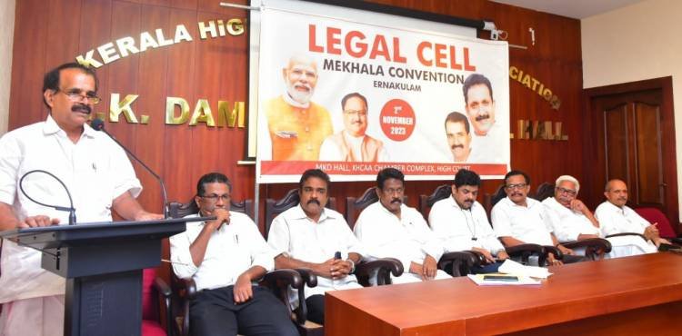 തീവ്രവാദികളെ എതിർക്കുന്നവർക്കെതിരെ ഇടതു സർക്കാർ കേസ് എടുക്കുന്നു: BJP ജനറൽ സെക്രട്ടറി ജോർജ് കുര്യൻ